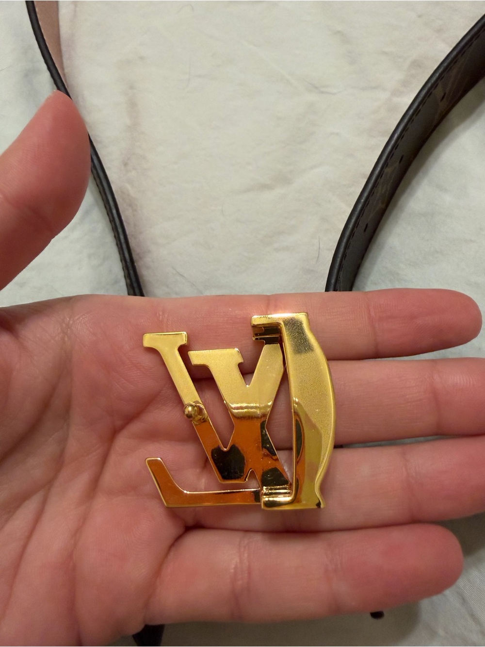 Louis Vuitton Dusty Pink Leather Belt with Gold LV Buckle - Picture 5 of 6